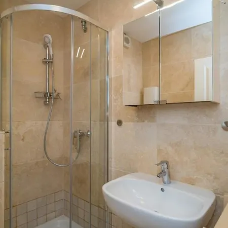 Appartamento Bismarckstrasse 5a, App 14 