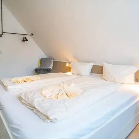 Bismarckstraße 5a, App 14 Apartment *